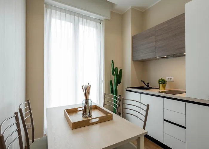 Duomo Apartments B Home - Cozy Two Bedrooms & Bathroom